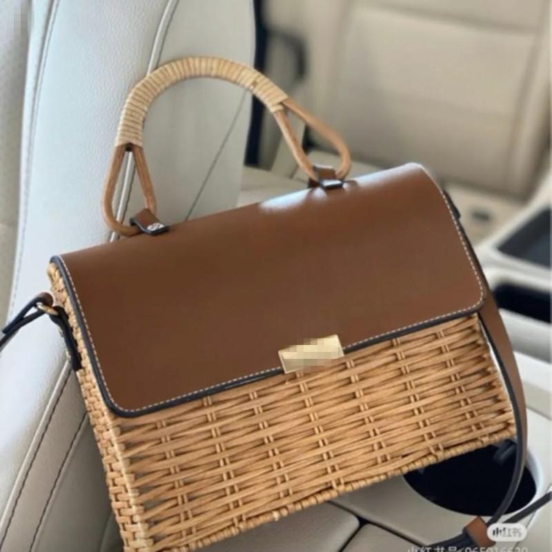 Evening Bags Rattan Handmade Straw Bag Box-shaped Woven Shoulder Messenger Handbag Beach Vacation Coin Purse Lipstick Summer DesignerEvening, Natura
Evening Bags Rattan Handmade Straw Bag Box-shaped Woven Shoulder Messenger Handbag Beach Vacation Coin Purse Lipstick Summer DesignerEvening, Natura