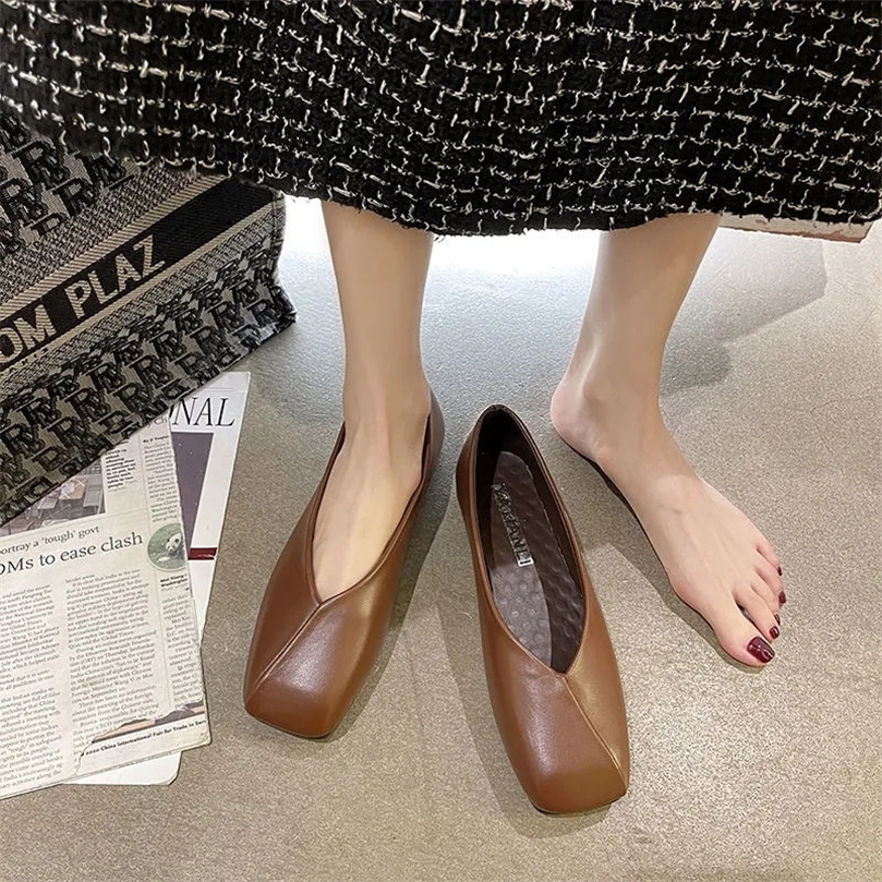 Pantofel Kulit PU Retro Ringkas untuk Wanita Sepatu Datar Model Slip On Pumps Perancang JARI KAKI Persegi Coklat Hitam 220614, Brown
Pantofel Kulit PU Retro Ringkas untuk Wanita Sepatu Datar Model Slip On Pumps Perancang JARI KAKI Persegi Coklat Hitam 220614, Brown