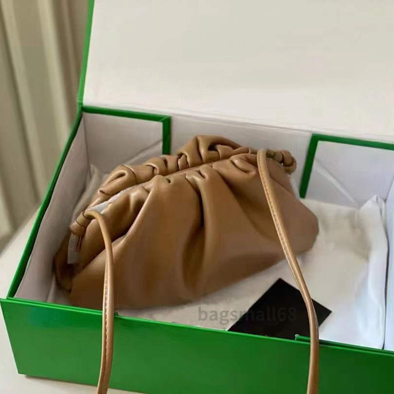 2022 The Pouch Soft Calfskin Ladies Large Clutch Bags Top Quality Genuine Leather Famous Desinger Brand Hand Fashion Women Upgrade Cloud Bag, #3
2022 The Pouch Soft Calfskin Ladies Large Clutch Bags Top Quality Genuine Leather Famous Desinger Brand Hand Fashion Women Upgrade Cloud Bag, #3