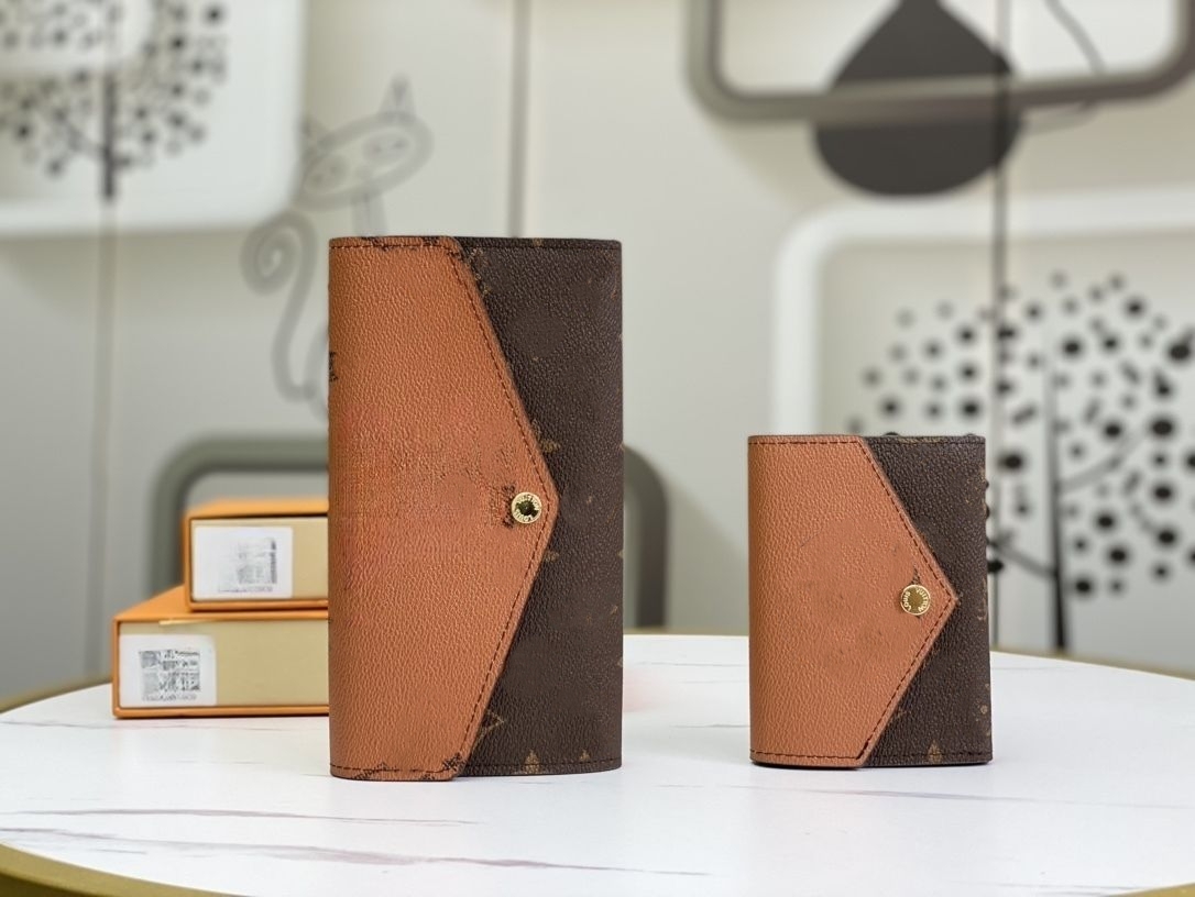 Classic Big Letter Mens Wallets Fashion Colorblock Card Holder Pocket Luxury Brand Multi-card Wallet Suit Clip Women Men Clutch Bags Designer Female Coin Purses, Brown
Classic Big Letter Mens Wallets Fashion Colorblock Card Holder Pocket Luxury Brand Multi-card Wallet Suit Clip Women Men Clutch Bags Designer Female Coin Purses, Brown