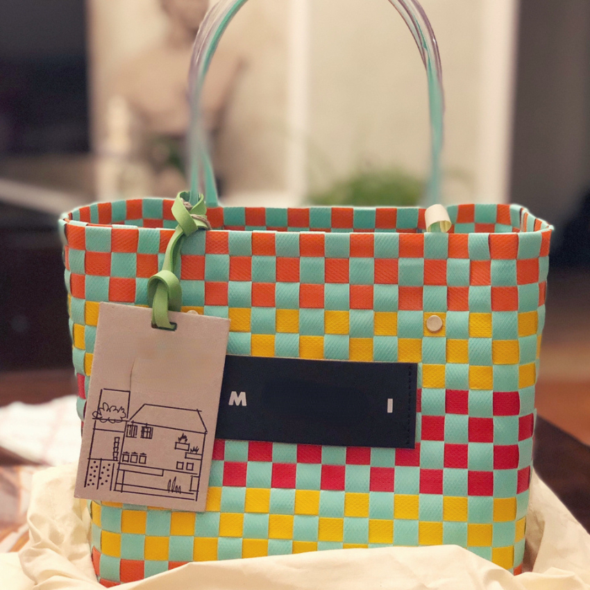 Fashion Women's Designer Bags Panelled Basket Woven Bag with Logo Beach Holiday Travel Handbags, Pink(no ribbit)
Fashion Women's Designer Bags Panelled Basket Woven Bag with Logo Beach Holiday Travel Handbags, Pink(no ribbit)