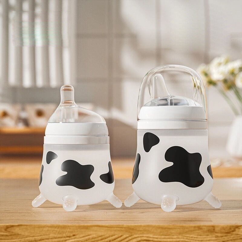Silicone Baby Feeding Bottle Cute Cow Imitating Breast Milk For born Infant Anti-colic Anti-choking Milk Feeding Supplies 220512