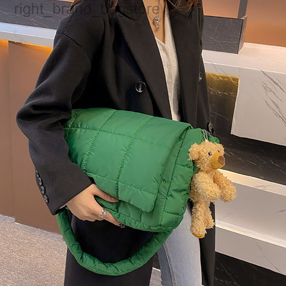 Nylon Quilted Crossbody Bag Winter Overlarge Cotton Women Shoulder Bag Designer Down Padded Messenger Bags for Women Big Tote W220813, Black
Nylon Quilted Crossbody Bag Winter Overlarge Cotton Women Shoulder Bag Designer Down Padded Messenger Bags for Women Big Tote W220813, Black