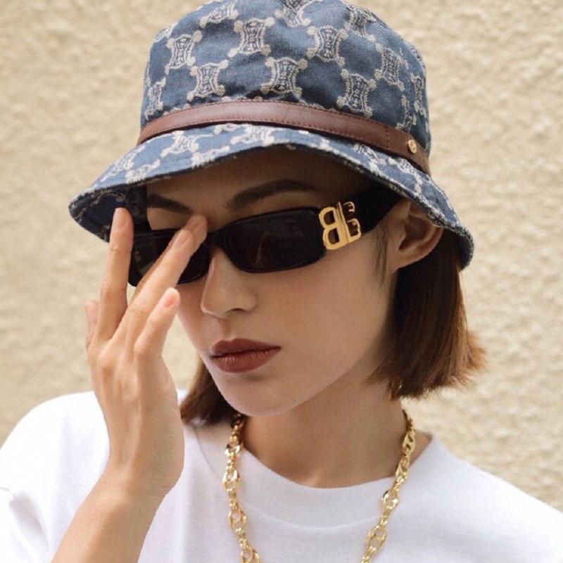 Sunglasses Small Square Women Retro Gradient Sun Glasses For Men Mirror Feminino, White;black
Sunglasses Small Square Women Retro Gradient Sun Glasses For Men Mirror Feminino, White;black