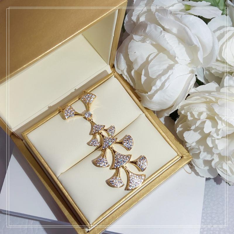 Pendant Necklaces 2022 Fashion Trend Simple Atmospheric Lady Necklace The Dance Party Banquet High Quality Online Celebrity Love
Pendant Necklaces 2022 Fashion Trend Simple Atmospheric Lady Necklace The Dance Party Banquet High Quality Online Celebrity Love