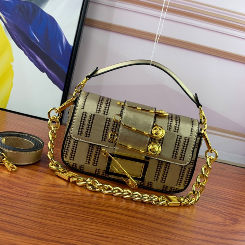 Luxury saddle crossbody Fendyity Bags For Womens Multicolor Fendace Handbags Designer Sling baguette The Tote Bag Fends purses Woman 7A High Quality Wallet ZXHO, Box
Luxury saddle crossbody Fendyity Bags For Womens Multicolor Fendace Handbags Designer Sling baguette The Tote Bag Fends purses Woman 7A High Quality Wallet ZXHO, Box
