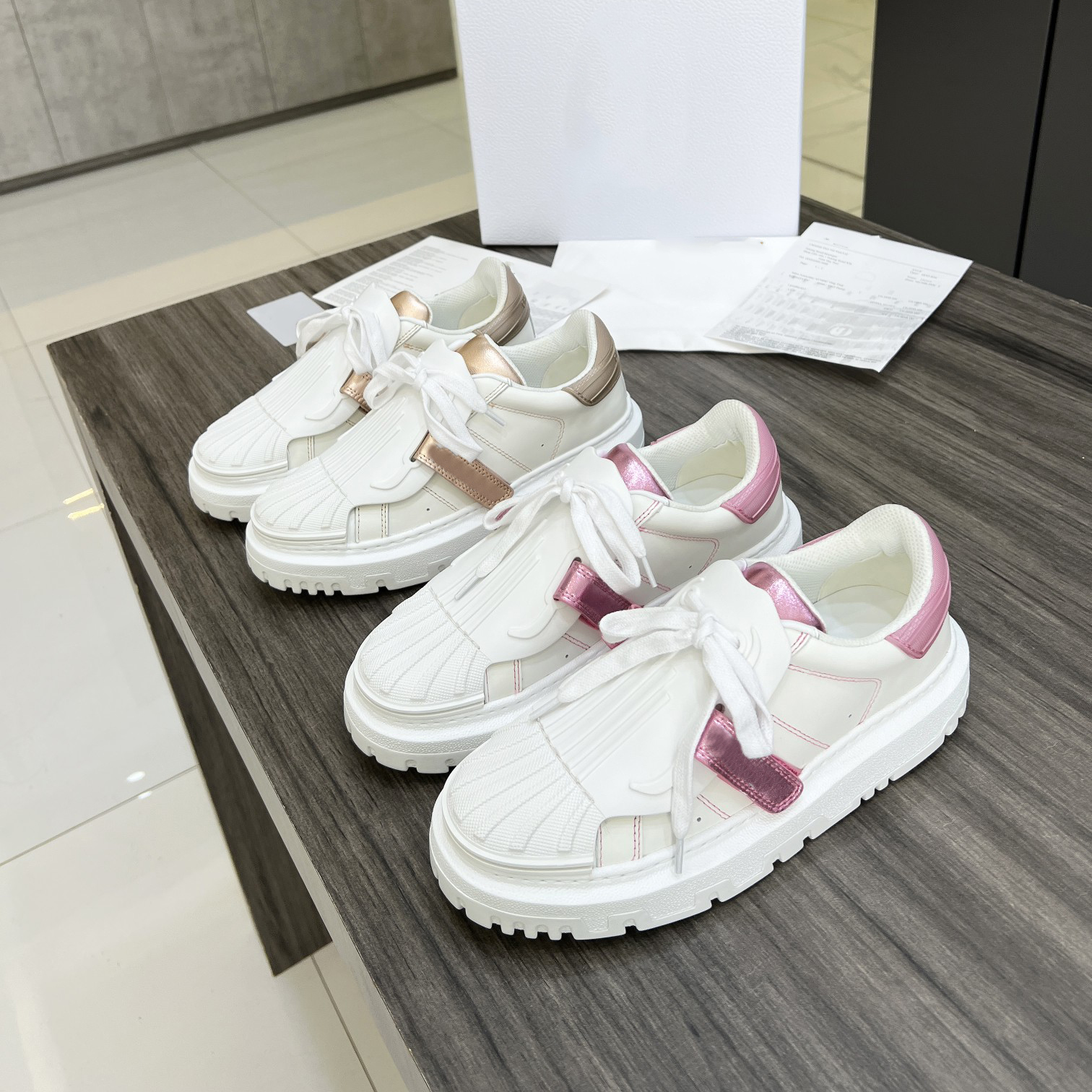 2022 Fashion Casual Shoes luxury women id sneakers Leather Platform Low-Top Sneakers lace-up travel shopping size 35-40 
2022 Fashion Casual Shoes luxury women id sneakers Leather Platform Low-Top Sneakers lace-up travel shopping size 35-40