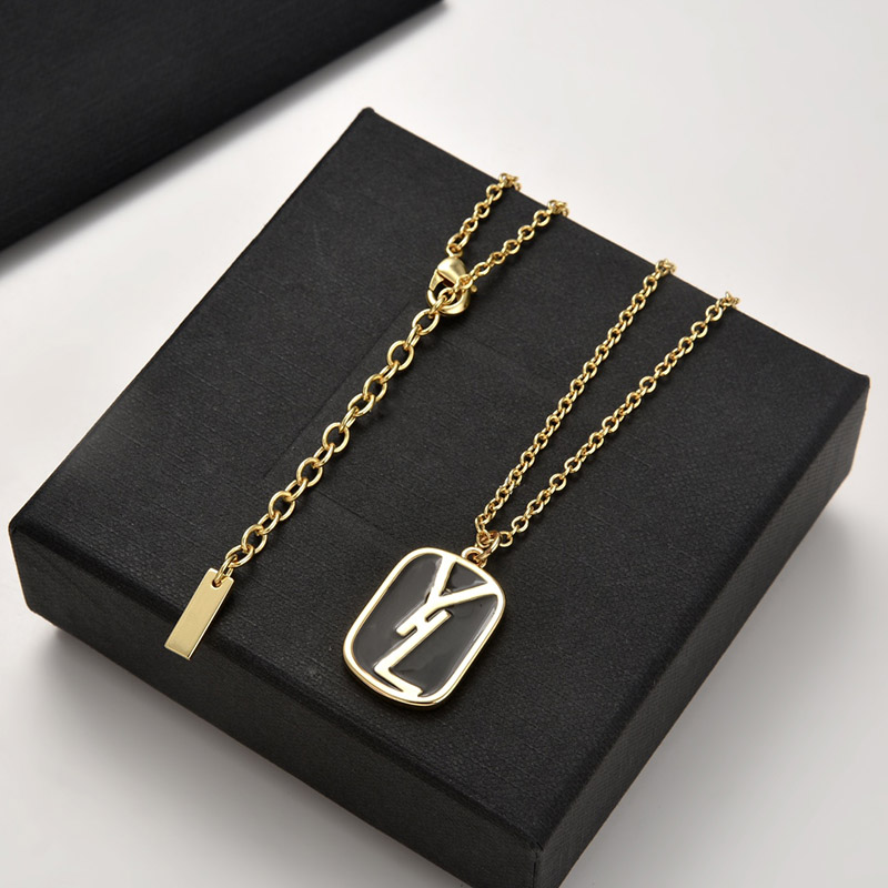 Women Jewelry Designer Necklace For Men Designers Pendant Necklaces Gold Chain Party Wedding Gift Lovers Luxury Letter Y Box Accessories
Women Jewelry Designer Necklace For Men Designers Pendant Necklaces Gold Chain Party Wedding Gift Lovers Luxury Letter Y Box Accessories