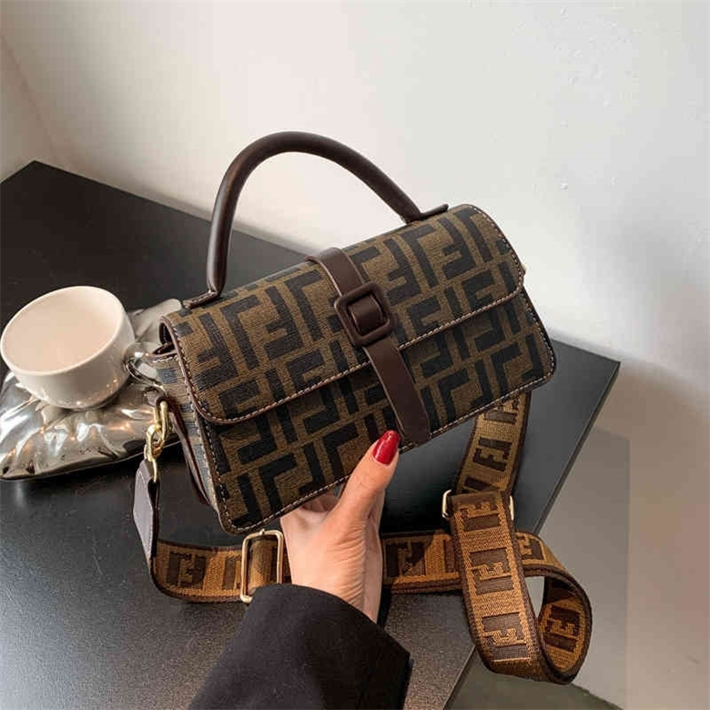 66% OFF trendy bags 2022 New Designer Handbags Wanghong fashion printed texture single shoulder foreign style messenger small square{category}
66% OFF trendy bags 2022 New Designer Handbags Wanghong fashion printed texture single shoulder foreign style messenger small square{category}