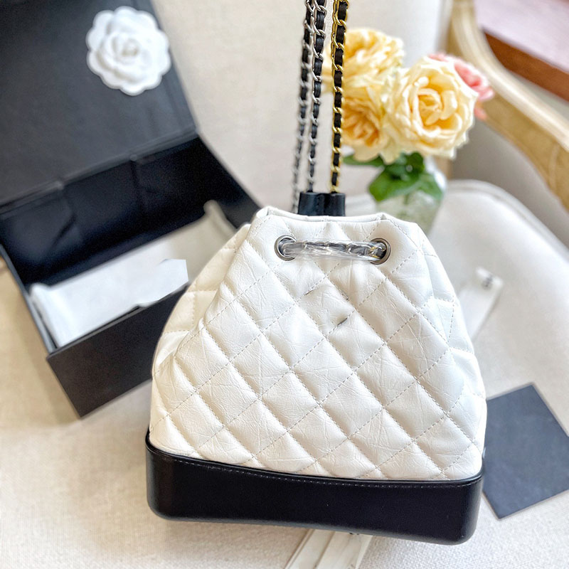 2022 F/W Women Classic Bucket Bag Contrast Chain Silver Badge Diamond Lattice Quilted Backpack Luxury Designer Handbag Coin Purse Cosmetic Bag Tote Key Pouch 22CM, Black
2022 F/W Women Classic Bucket Bag Contrast Chain Silver Badge Diamond Lattice Quilted Backpack Luxury Designer Handbag Coin Purse Cosmetic Bag Tote Key Pouch 22CM, Black
