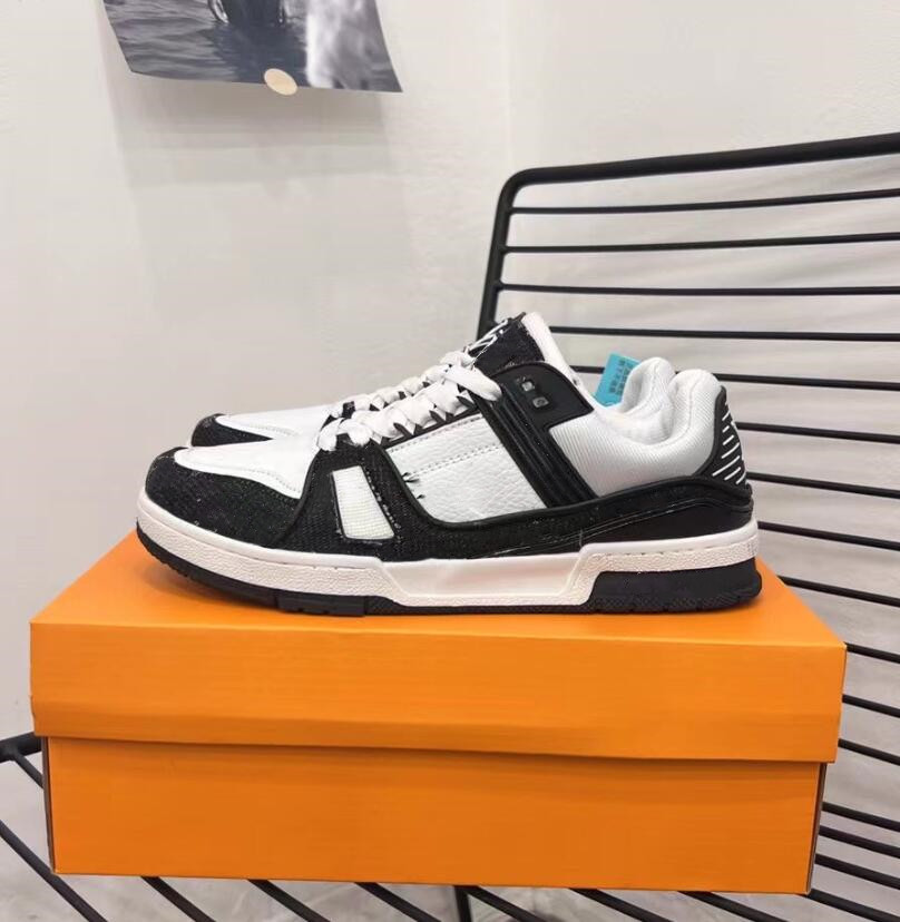 Brand Mens Trainers Shoes Fashion Designer Men Leather Green Black Blue Casual Flats Outdoor Zapatos Luxury Sneakers 36-44
Brand Mens Trainers Shoes Fashion Designer Men Leather Green Black Blue Casual Flats Outdoor Zapatos Luxury Sneakers 36-44