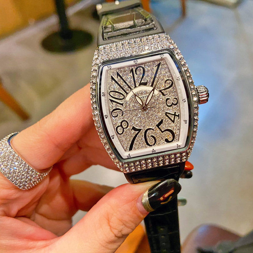 Mother's Day Gift luxury women watches Top brand designer diamond watch leather strap fashion wristwatches for lady Japanese movement Christmas gifts montre de luxe
Mother's Day Gift luxury women watches Top brand designer diamond watch leather strap fashion wristwatches for lady Japanese movement Christmas gifts montre de luxe