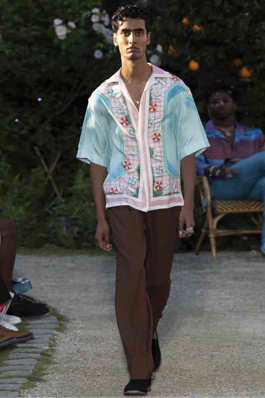 New Casablanca high texture silk lazy swimming pool holiday short sleeve shirt men designer shirts, As shown in figure
New Casablanca high texture silk lazy swimming pool holiday short sleeve shirt men designer shirts, As shown in figure