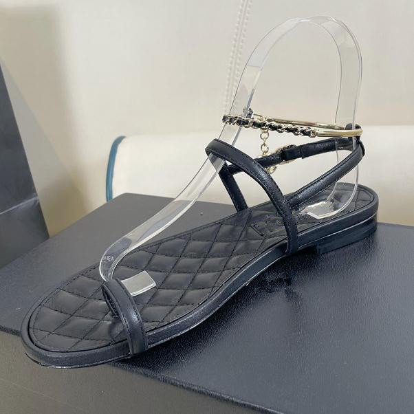 Luxury Women Flat Sandals Pinch Toe Ankle Metal Chain Pullover Sandal flip-flops Black White Outer Wear Versatile Ladies Beach Sandals
Luxury Women Flat Sandals Pinch Toe Ankle Metal Chain Pullover Sandal flip-flops Black White Outer Wear Versatile Ladies Beach Sandals