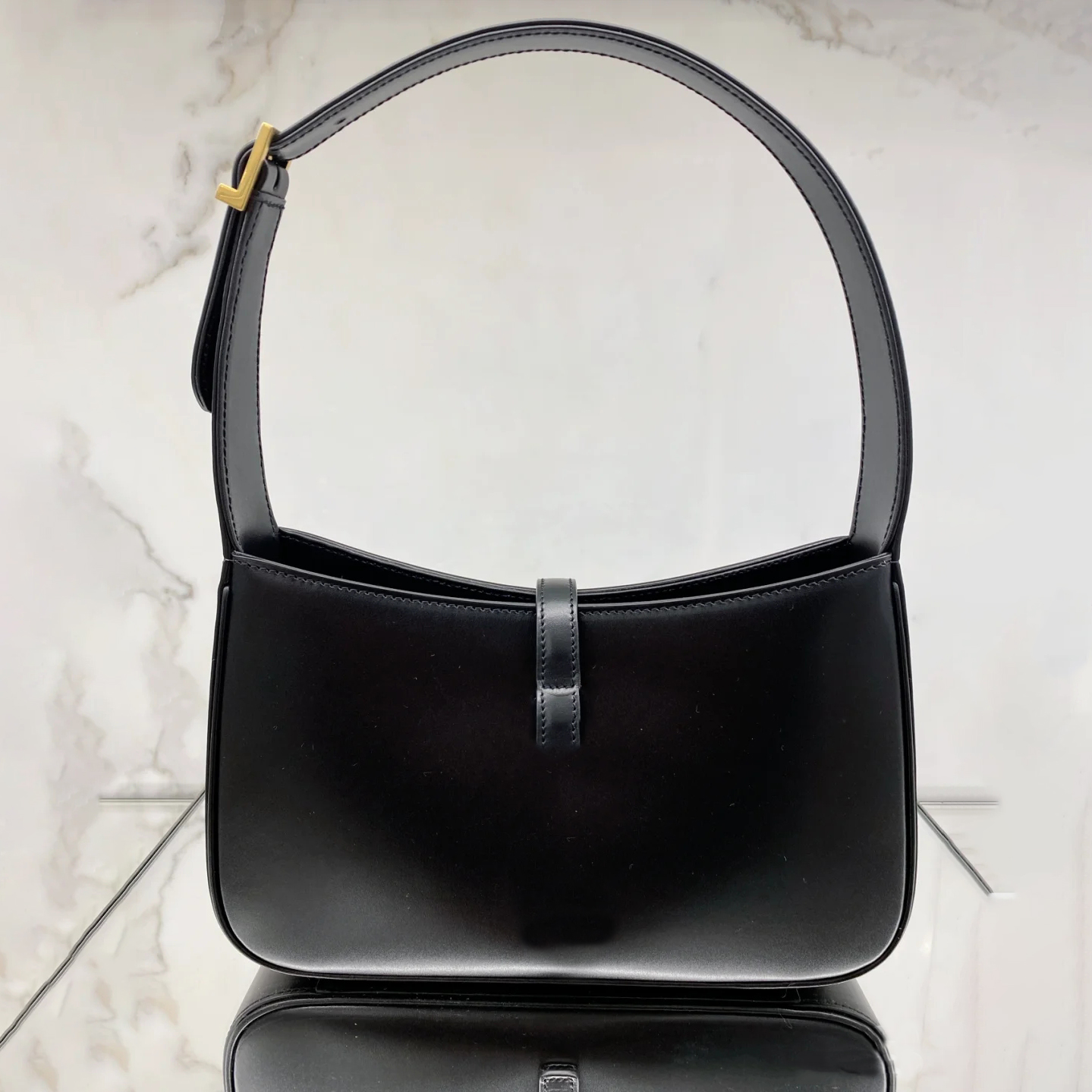 2022 popular handbag brands luxury underarm bag Plain black style girls Designer Totes Internal zip pocket LE 5 À 7 womens Hasp banquet party shoulder bag Wallet, White
2022 popular handbag brands luxury underarm bag Plain black style girls Designer Totes Internal zip pocket LE 5 À 7 womens Hasp banquet party shoulder bag Wallet, White