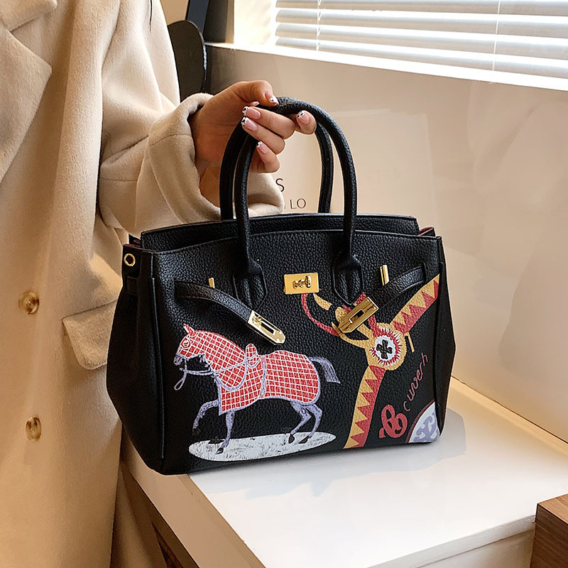 2021 New Womens Handbag Shoulder Bag Birkin Bag Painted Bag Graffiti Womens Foreign Trade Bags Cross-Border Shoulder, White
2021 New Womens Handbag Shoulder Bag Birkin Bag Painted Bag Graffiti Womens Foreign Trade Bags Cross-Border Shoulder, White
