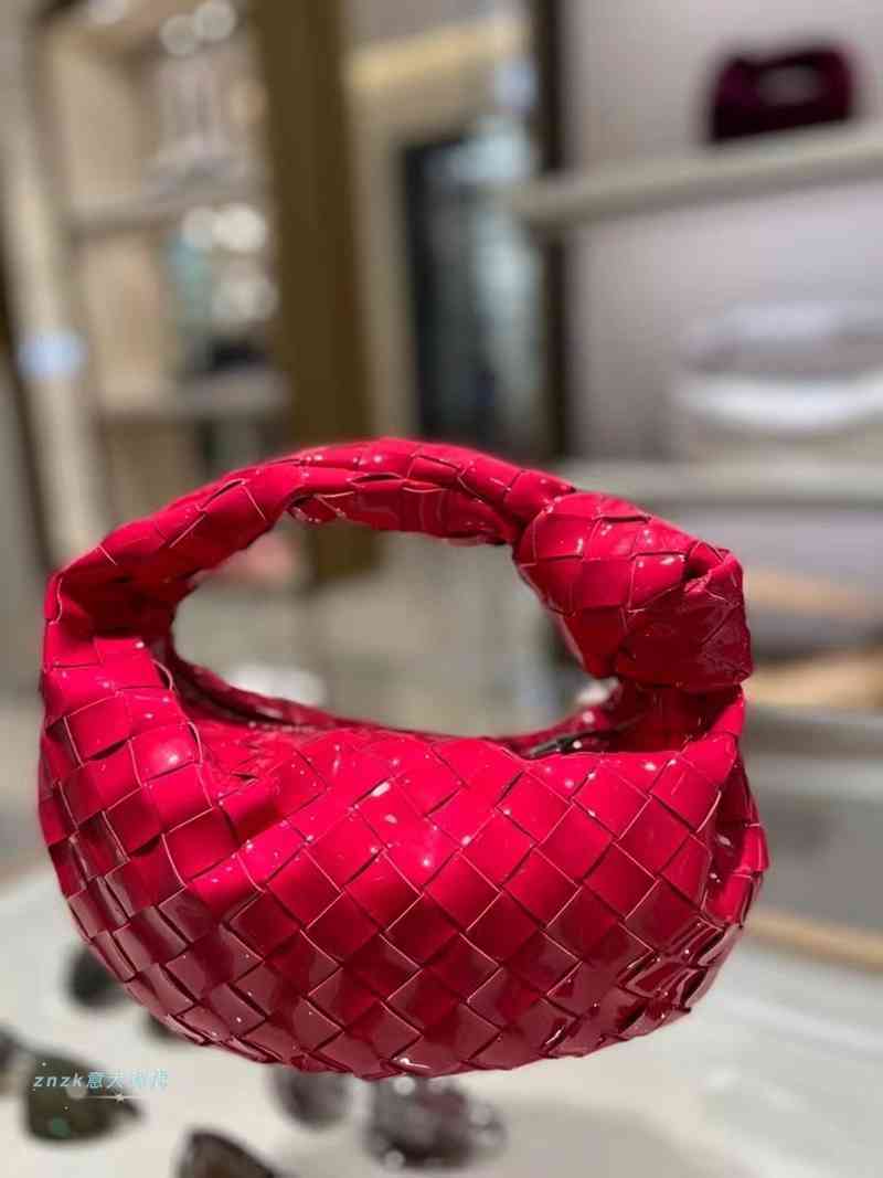 Venetas Bottegav Buy 21 Knitting Mini Jodie Knotted Armpit Bag Handbag for Women A2FM, Figure 1
Venetas Bottegav Buy 21 Knitting Mini Jodie Knotted Armpit Bag Handbag for Women A2FM, Figure 1