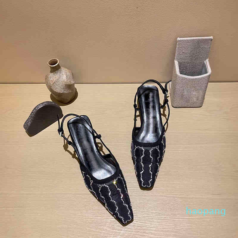Sandals Classics Summer Sandal Black Flip Flops For Women Heels Shoes Sandals Fashion Beach Bottom Slippers Alphabet Lady High Heel Shoe 220
Sandals Classics Summer Sandal Black Flip Flops For Women Heels Shoes Sandals Fashion Beach Bottom Slippers Alphabet Lady High Heel Shoe 220
