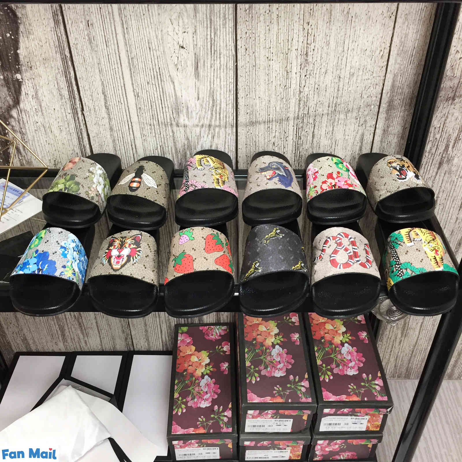 Blooms slides print canvas top quality luxury designer slipper men women rubber sandal red and green stripes flowers slippers size 35-47, 11
Blooms slides print canvas top quality luxury designer slipper men women rubber sandal red and green stripes flowers slippers size 35-47, 11