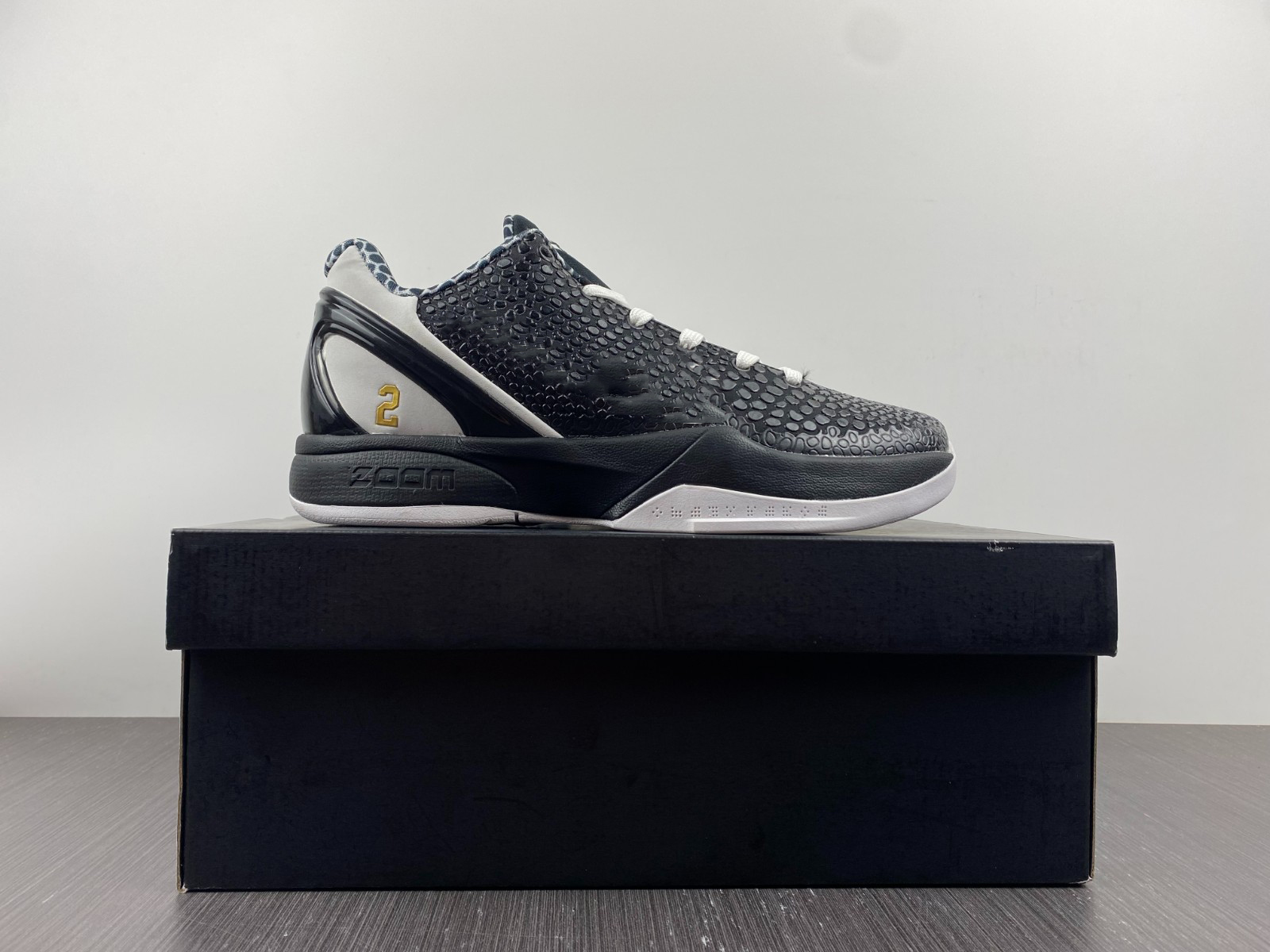 Mambacita Sweet 16 Gigi Basketball Shoes 2022 Release Authentic Black Mamba 6 Men Outdoor Sports Sneakers With Original Box US7-12 Top Quality
Mambacita Sweet 16 Gigi Basketball Shoes 2022 Release Authentic Black Mamba 6 Men Outdoor Sports Sneakers With Original Box US7-12 Top Quality