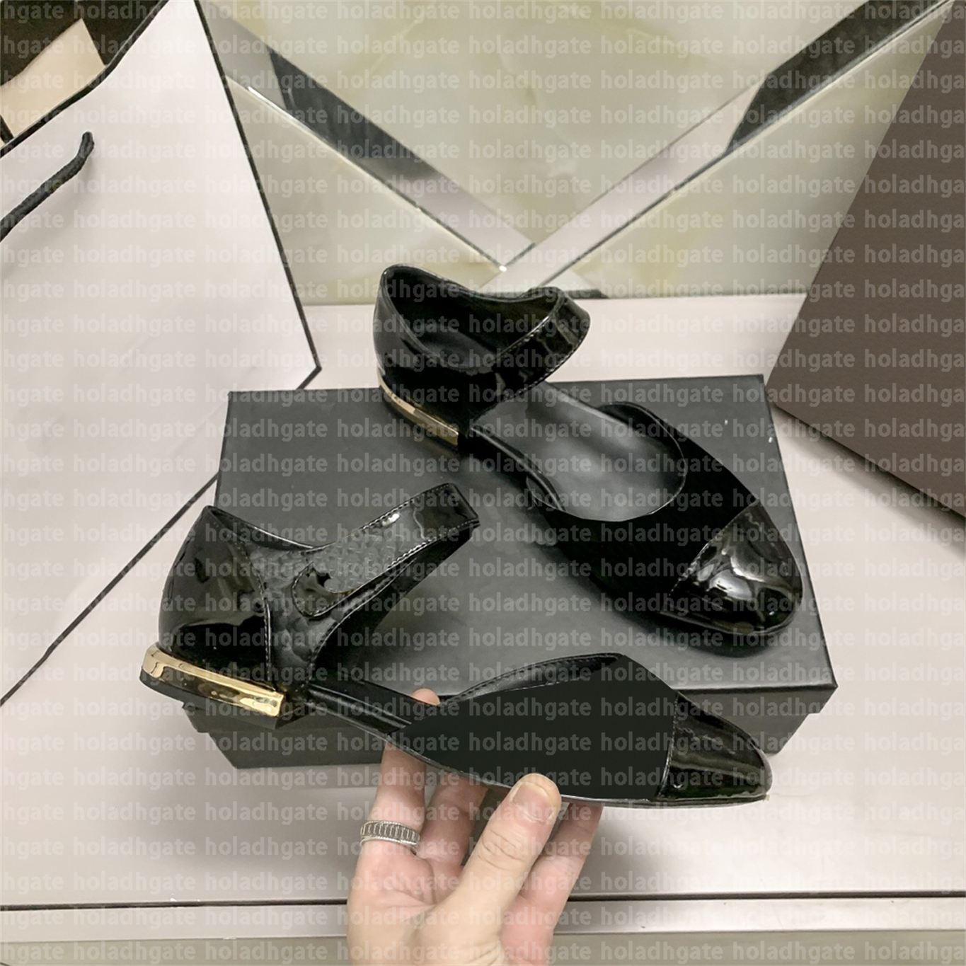 Shoes Designer Women Heels Dress Shoes Ladies Fashion High-heeled Vintage Sandal Wedding Shoe With Box Heel Holadhgate, #7801
Shoes Designer Women Heels Dress Shoes Ladies Fashion High-heeled Vintage Sandal Wedding Shoe With Box Heel Holadhgate, #7801