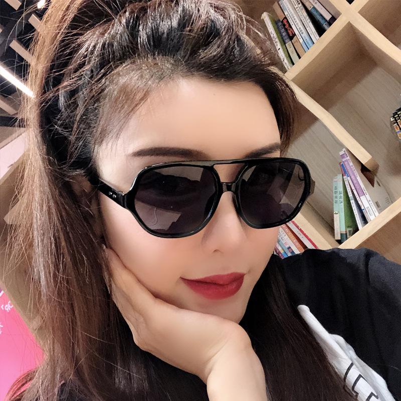 Sunglasses Fashion Gradient Men Women Brand Designer Retro Round Sun Glasses Vintage Male Female Goggles UV400 OculosSunglasses
Sunglasses Fashion Gradient Men Women Brand Designer Retro Round Sun Glasses Vintage Male Female Goggles UV400 OculosSunglasses
