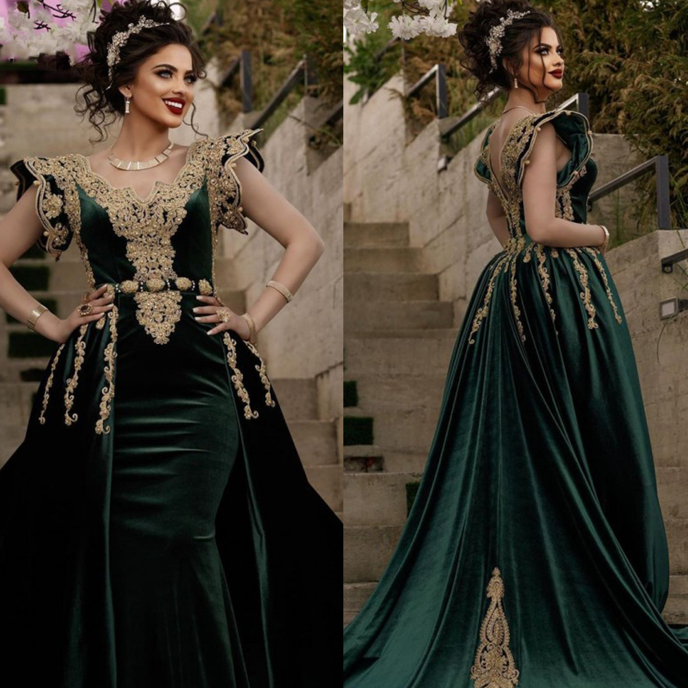 Elegant Turkey Kaftan Evening Dresses Hunter Green Velvet Long Formal Party Gowns Gold Appliques Beaded Prom Wear Arabic Dubai Long Special Occasion D