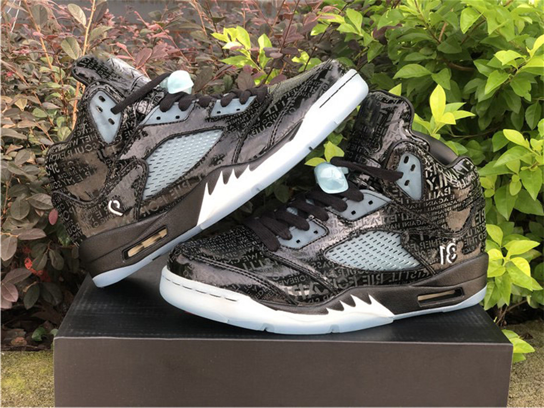 Shoes Retro Authentic 5 Doernbecher Jumpman 5s Man Basketball Glow in The Dark Graffiti Sports Sneakers Trainers 633068-010
Shoes Retro Authentic 5 Doernbecher Jumpman 5s Man Basketball Glow in The Dark Graffiti Sports Sneakers Trainers 633068-010