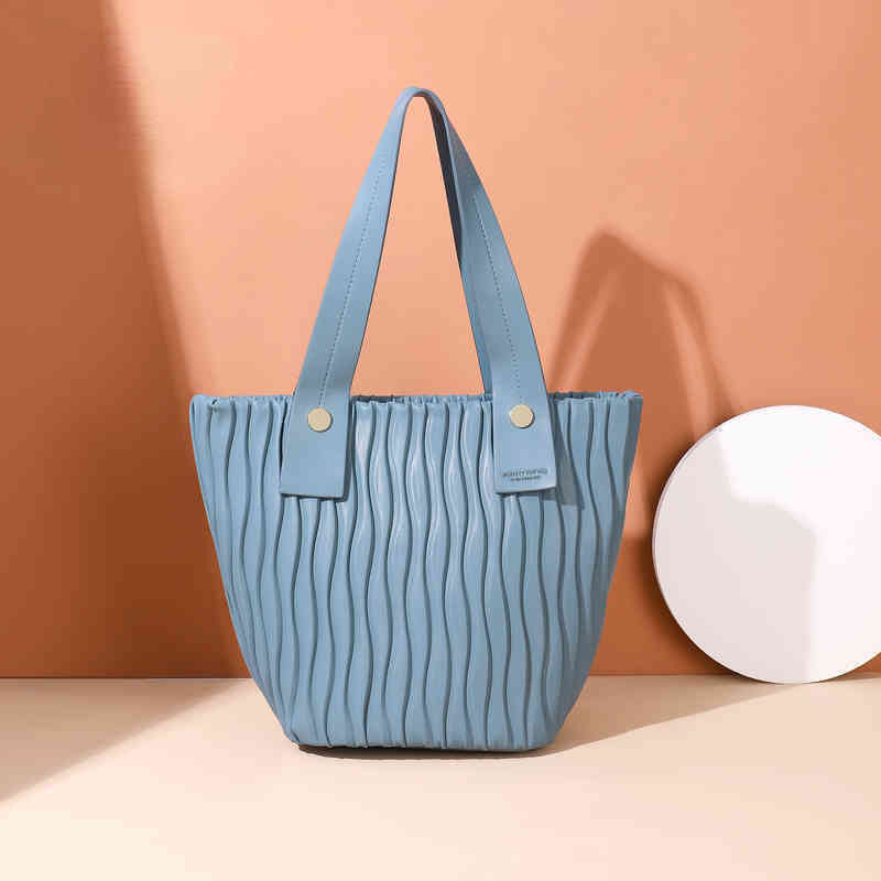Evening Bags Fashion bag large capacity Tote Bag ins niche design pleated advanced versatile women's 220211, Black
Evening Bags Fashion bag large capacity Tote Bag ins niche design pleated advanced versatile women's 220211, Black
