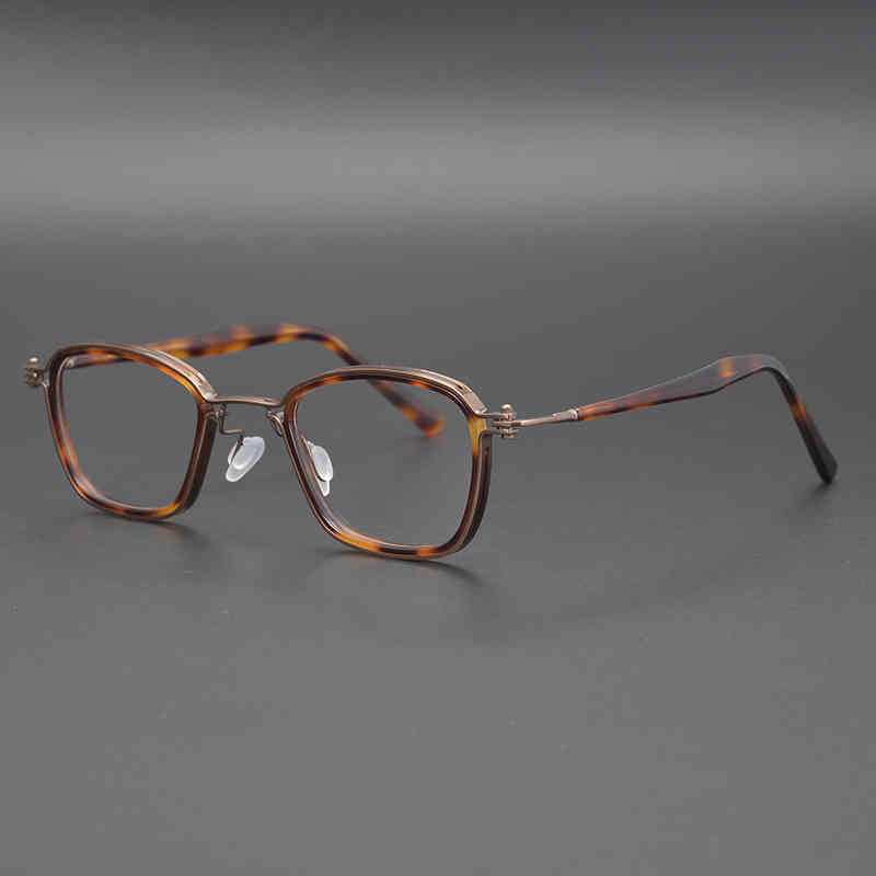 classical brownish red small square hand-made glasses frame, height of men and women, large face
classical brownish red small square hand-made glasses frame, height of men and women, large face