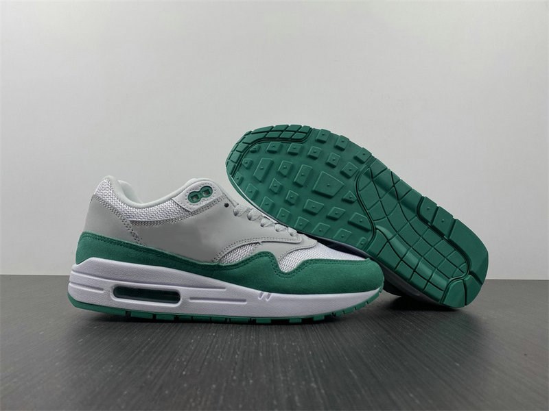 Special Edition 1 Watermelon Man Designer Running Shoes Summit White Sunset Pulse Kinetic Green Woman Fashion Sport Zapatos Sneakers Good Quality Size36-46
Special Edition 1 Watermelon Man Designer Running Shoes Summit White Sunset Pulse Kinetic Green Woman Fashion Sport Zapatos Sneakers Good Quality Size36-46