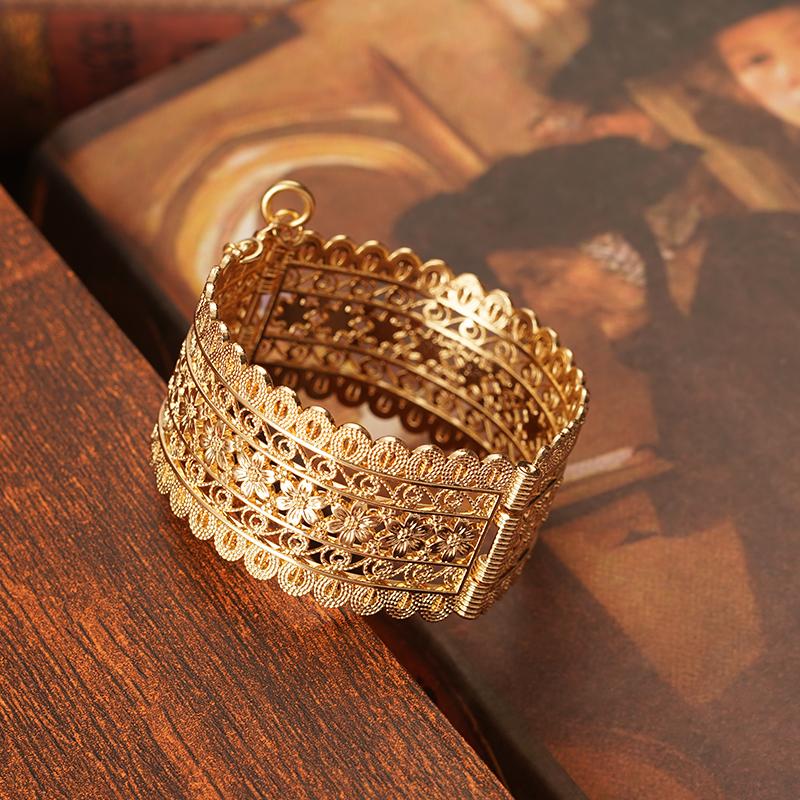 Bangle Large Size Wide Bracelet Dubai Metal Flower Women's Gold Algerian Jewelry Coin
Bangle Large Size Wide Bracelet Dubai Metal Flower Women's Gold Algerian Jewelry Coin