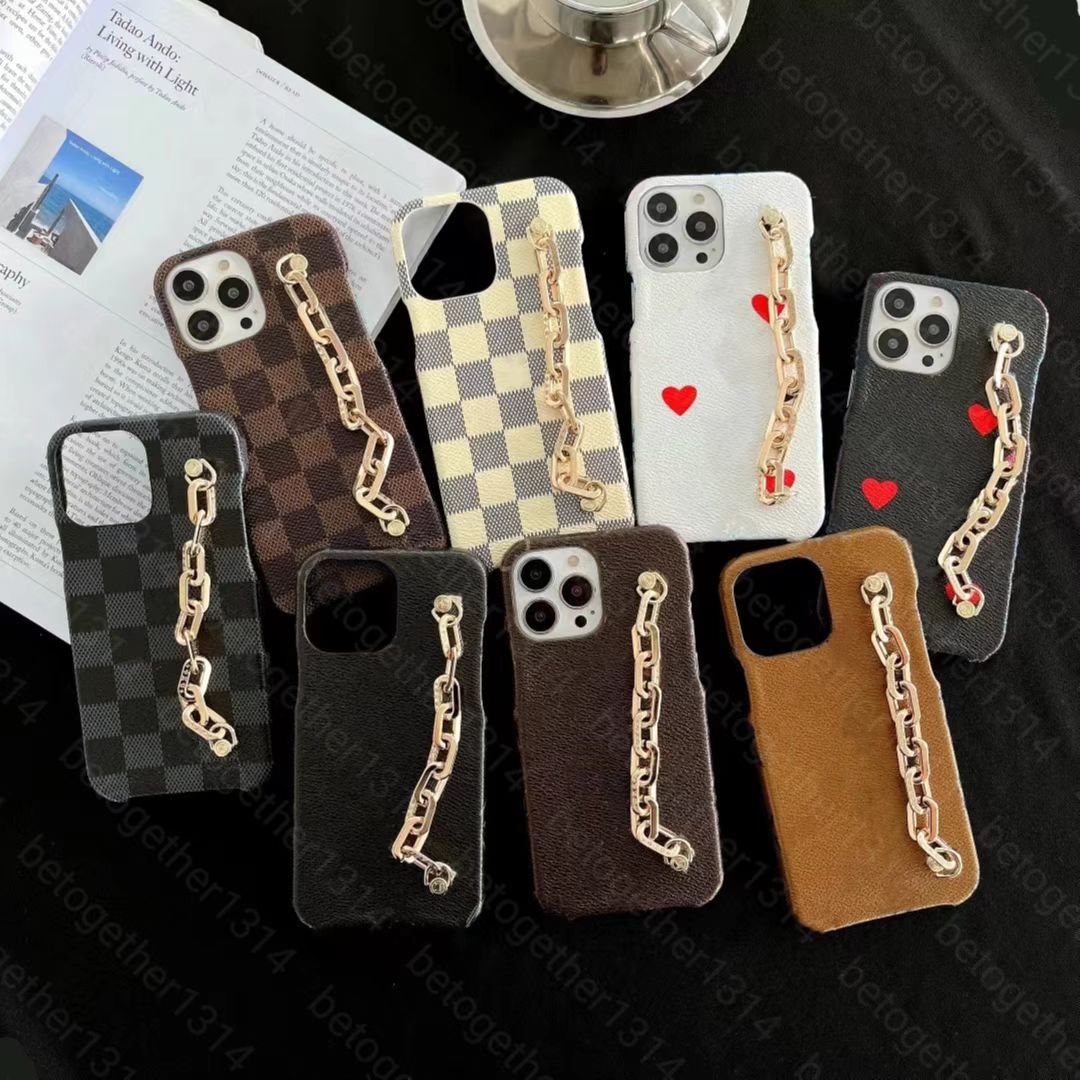 Fashion phone cases iPhone 12 Pro Max 11 11Pro 13Pro 13 Promax X XS XR XSMax 6 7 8 Plus luxury letter printing hardware bracelet phone protection, Customize
Fashion phone cases iPhone 12 Pro Max 11 11Pro 13Pro 13 Promax X XS XR XSMax 6 7 8 Plus luxury letter printing hardware bracelet phone protection, Customize