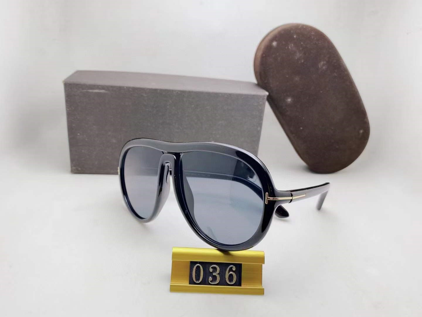 oversized frame 036 Sunglasses Man Woman Eyewear Fashion Designer Sun Glasses UV400 Lens Trend with Original cases boxs
oversized frame 036 Sunglasses Man Woman Eyewear Fashion Designer Sun Glasses UV400 Lens Trend with Original cases boxs