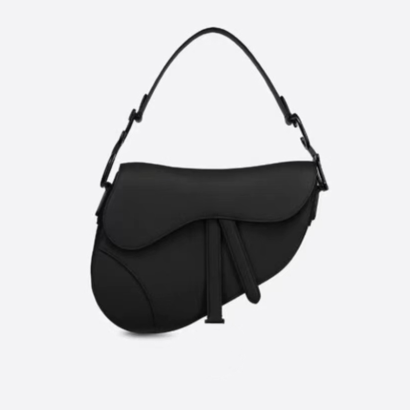 5A Dupe High Quality 25cm Smooth Texture Lether Saddle's Bag Women's Shoulder Bags with Metal Letter D and 2styles Straps 71221A, 01
5A Dupe High Quality 25cm Smooth Texture Lether Saddle's Bag Women's Shoulder Bags with Metal Letter D and 2styles Straps 71221A, 01