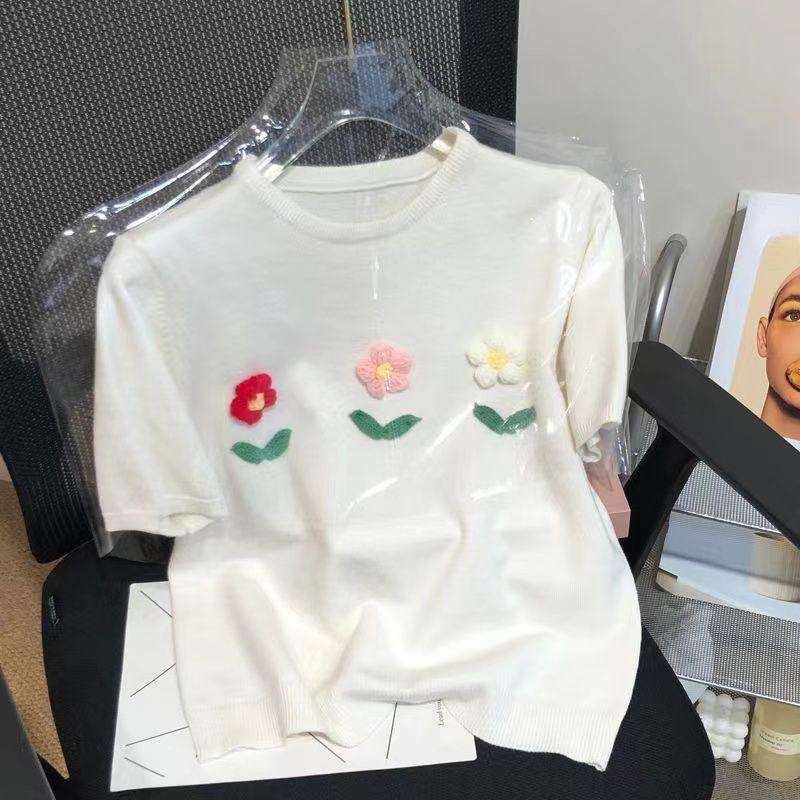 Women' Sweaters Three-dimensional Embroidery Sweet Floral Jumpers Simple O-neck Loose Pullover Tops All-match Short Sleeve 2022 VeranoWomen, White
Women' Sweaters Three-dimensional Embroidery Sweet Floral Jumpers Simple O-neck Loose Pullover Tops All-match Short Sleeve 2022 VeranoWomen, White