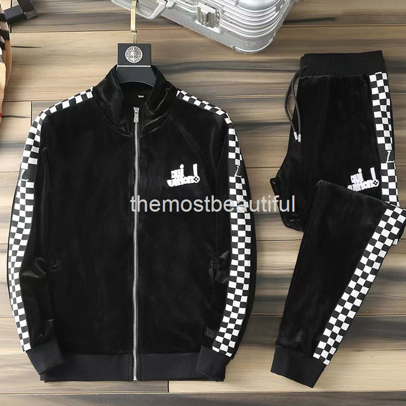 Men's Tracksuits Golden velvet thickened Plush leisure suit men's light luxury high-end cardigan two-piece set large European fashion trend, 2# packing bag
Men's Tracksuits Golden velvet thickened Plush leisure suit men's light luxury high-end cardigan two-piece set large European fashion trend, 2# packing bag
