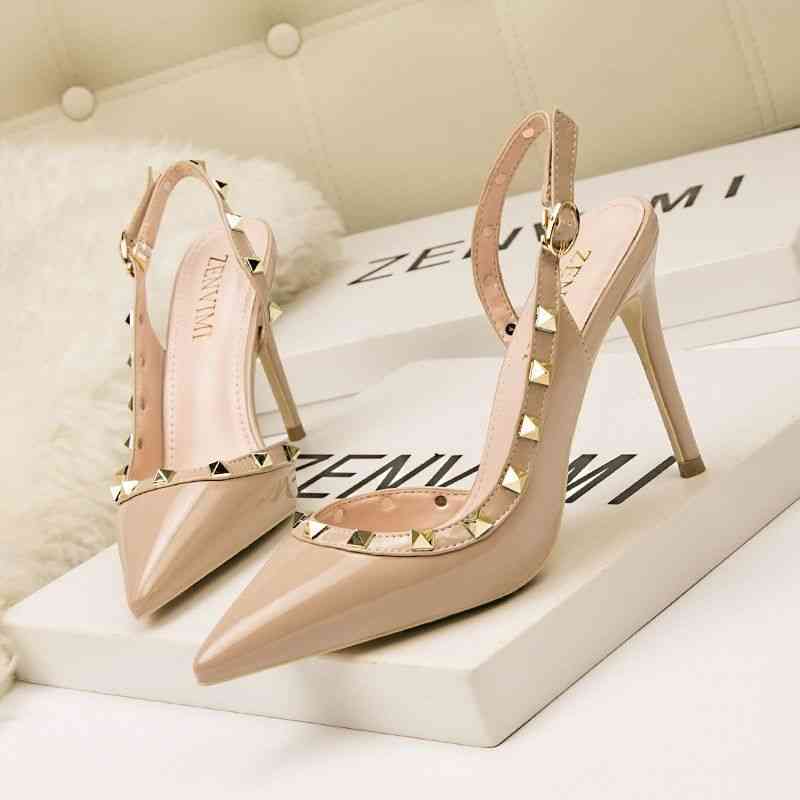 Luxury Designer Huanu Tianlun Net Red Attack Speed Shoes Fashion Sexy Nightclub Thin High Heel Shallow Mouth Pointed Rivet Women's Sandals, Red simple style
Luxury Designer Huanu Tianlun Net Red Attack Speed Shoes Fashion Sexy Nightclub Thin High Heel Shallow Mouth Pointed Rivet Women's Sandals, Red simple style