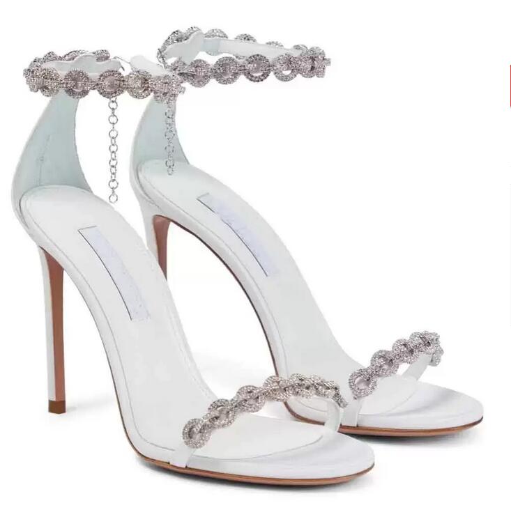 Fashion Designer Everyday wear RSecrets Sandal Shoes Patent Leather Women Pumps Bows Crystal-encrusted Pointed Toe Lady High Heels EU35-42.BOX
Fashion Designer Everyday wear RSecrets Sandal Shoes Patent Leather Women Pumps Bows Crystal-encrusted Pointed Toe Lady High Heels EU35-42.BOX