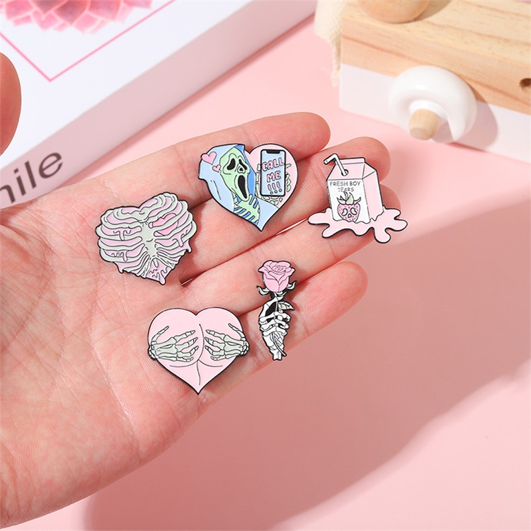 Customized Pink Skull Rose Heart Enamel Pins Alloy Men Women Badge Bag Cloth Jewelry Accessories Cartoon Bulk Enamel Brooches 1117 D3
Customized Pink Skull Rose Heart Enamel Pins Alloy Men Women Badge Bag Cloth Jewelry Accessories Cartoon Bulk Enamel Brooches 1117 D3