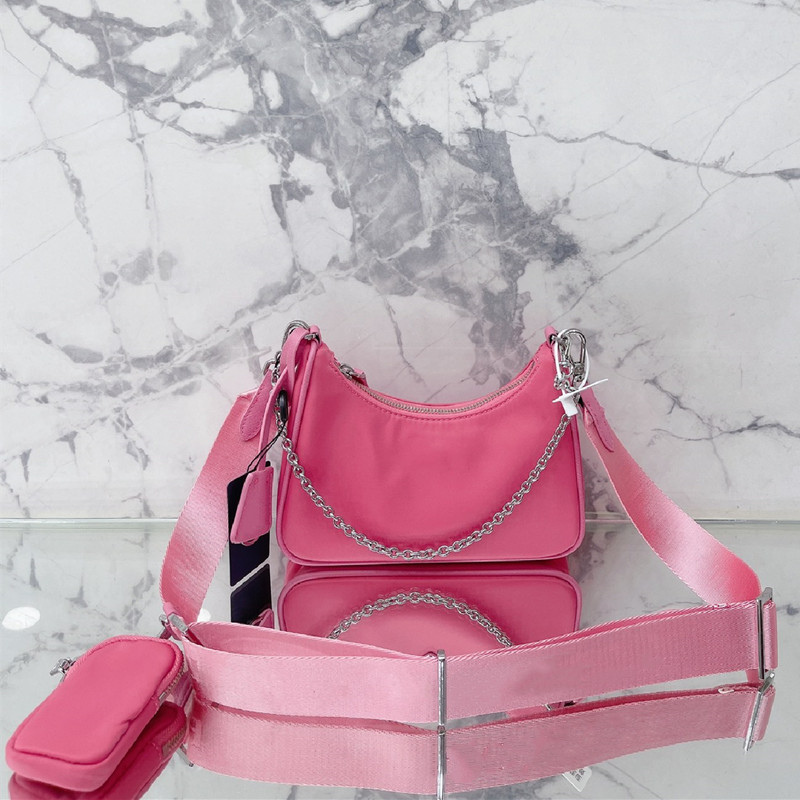 Woman Shoulder Bags Re-Edition 2005 designer bags luxury nylon handbag fashion crossbody shopping chain totes purse 2-Set with Tag Top Quality, Box(could get damaged)
Woman Shoulder Bags Re-Edition 2005 designer bags luxury nylon handbag fashion crossbody shopping chain totes purse 2-Set with Tag Top Quality, Box(could get damaged)