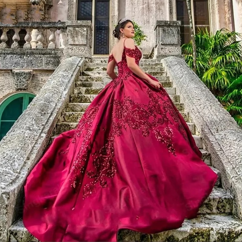 Burgundy Quinceanera Dresses Sweet 16 Spaghetti Straps Off The Shoulder Princess Party Ball Gown Lace Appliques Satin Vestidos De XV 15 Anos