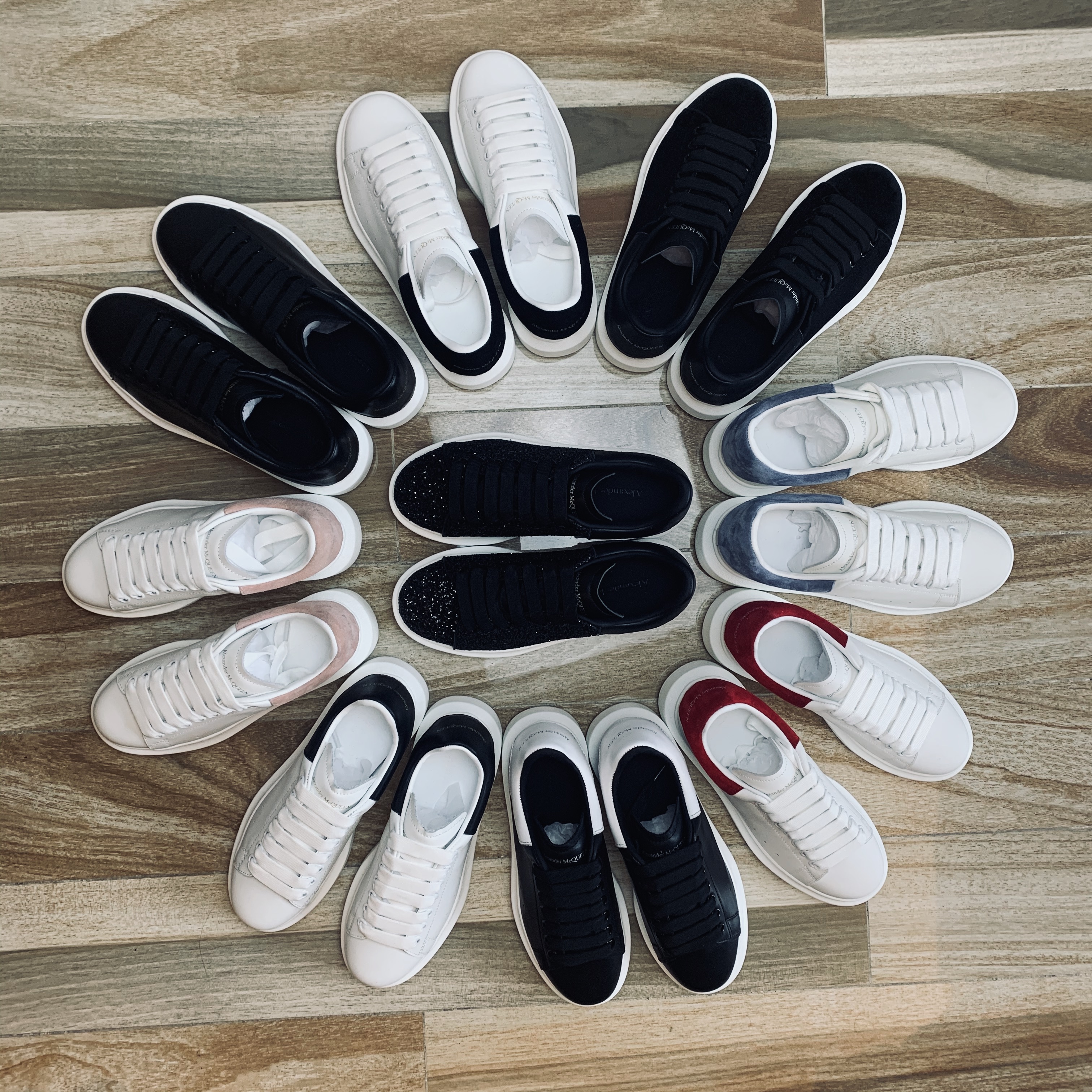 Casual shoes men women travel leather lace up breathable sneakers 100% cowhide fashion flats designer Running outdoor fitness shoe size36-45
Casual shoes men women travel leather lace up breathable sneakers 100% cowhide fashion flats designer Running outdoor fitness shoe size36-45