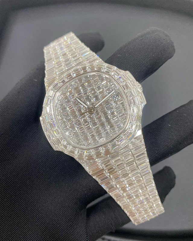 2023D24 luxury mens watches 4130 movement watches for men 3255 montre de luxe watch Mosang stone iced Moissanite Diamond watchs wristwatch Mech
2023D24 luxury mens watches 4130 movement watches for men 3255 montre de luxe watch Mosang stone iced Moissanite Diamond watchs wristwatch Mech