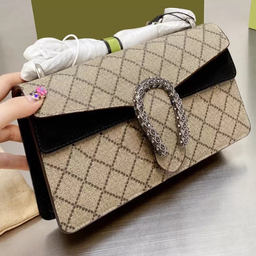 Top Quality Ladies Handbag designer purse luxury chain strap inner compartment leather fashion classic 541136
Top Quality Ladies Handbag designer purse luxury chain strap inner compartment leather fashion classic 541136