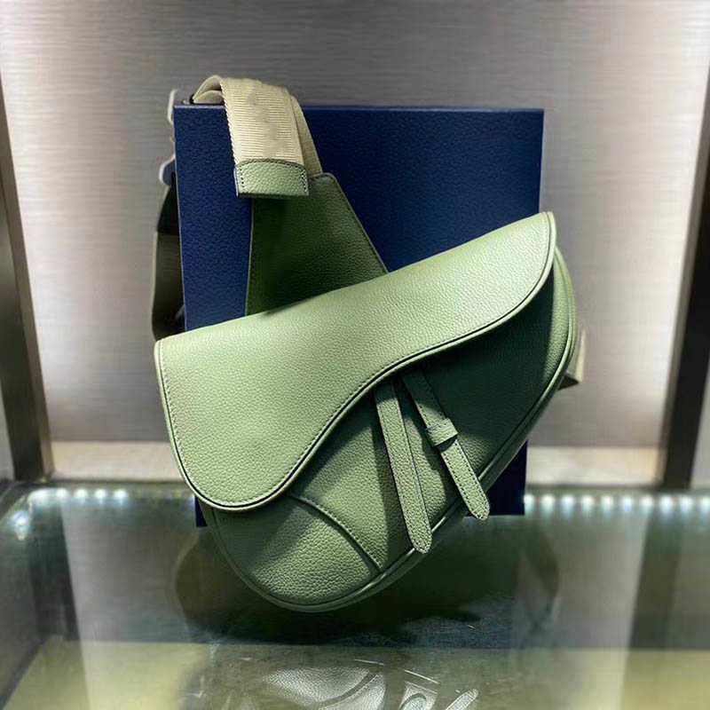 Really Authentic Quality MEN saddles bags Fashion Casual Classic Man bag Designer crossbody letter shoulder bag Messenger Genuine Leather, Green
Really Authentic Quality MEN saddles bags Fashion Casual Classic Man bag Designer crossbody letter shoulder bag Messenger Genuine Leather, Green