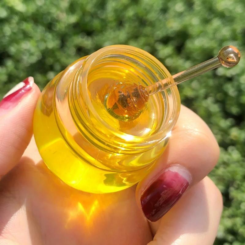 Lip Gloss 10ML Unisex Honey Oil Moisturizing Nourishing Anti-wrinkle Care Mask Anti-cracking Smooth Lips Makeup Cosmetic, 01
Lip Gloss 10ML Unisex Honey Oil Moisturizing Nourishing Anti-wrinkle Care Mask Anti-cracking Smooth Lips Makeup Cosmetic, 01