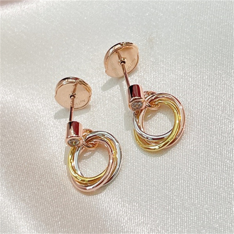 Designer Studs Hoop Earrings Tricolor Three Rings V Gold Plated Thick Gold Popular Ladies Simple Fashion Stud Earrings Jewelry Gifts
Designer Studs Hoop Earrings Tricolor Three Rings V Gold Plated Thick Gold Popular Ladies Simple Fashion Stud Earrings Jewelry Gifts