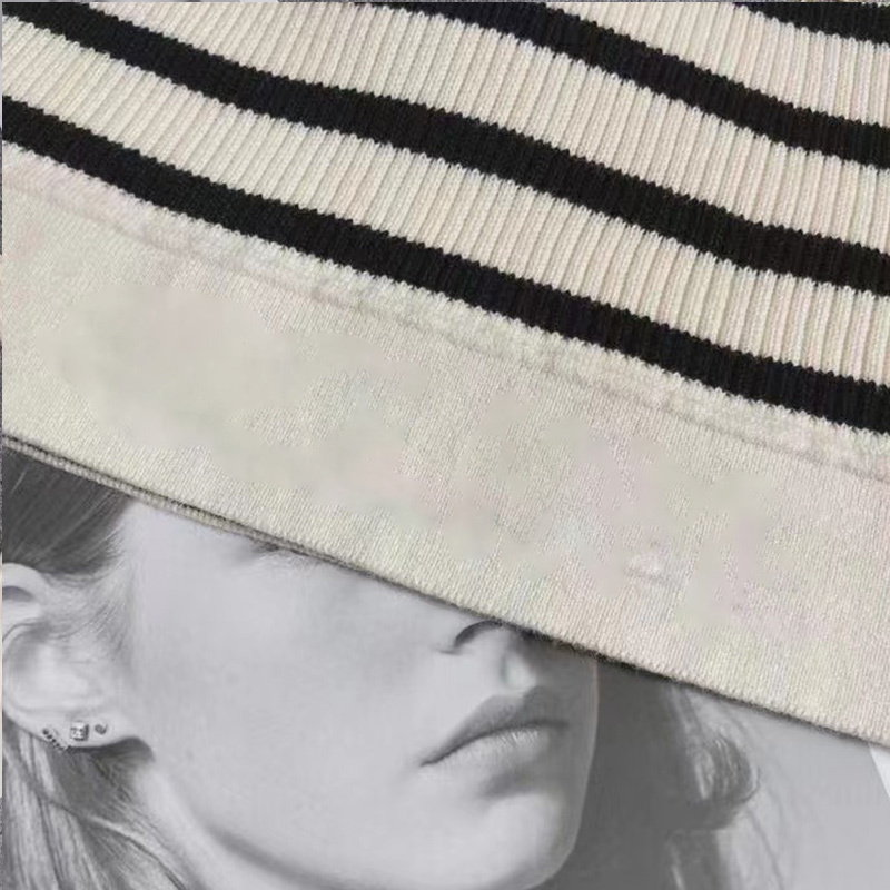 Summer Crop Tops Short Top Sexy Women Sleeveless tops Tank Solid Black Gray Vest Fashion Ladies Clothing 220325