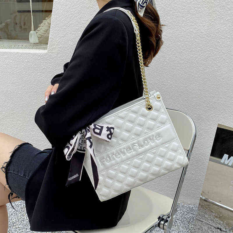 Handbag silk scarf large capacity bag 2022 summer new high sense style sling Shoulder Messenger Tote Bag, Beige
Handbag silk scarf large capacity bag 2022 summer new high sense style sling Shoulder Messenger Tote Bag, Beige